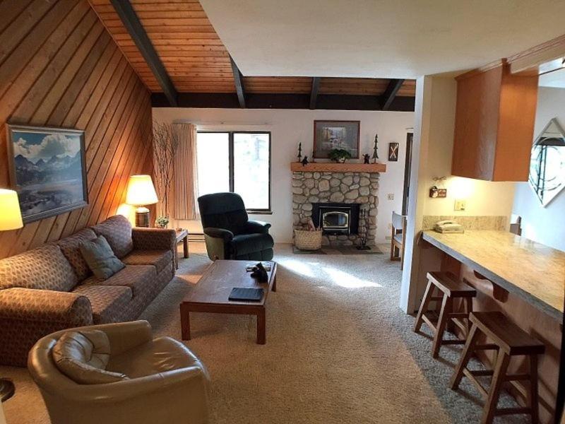 Standard With Free Parking * Mammoth Lakes