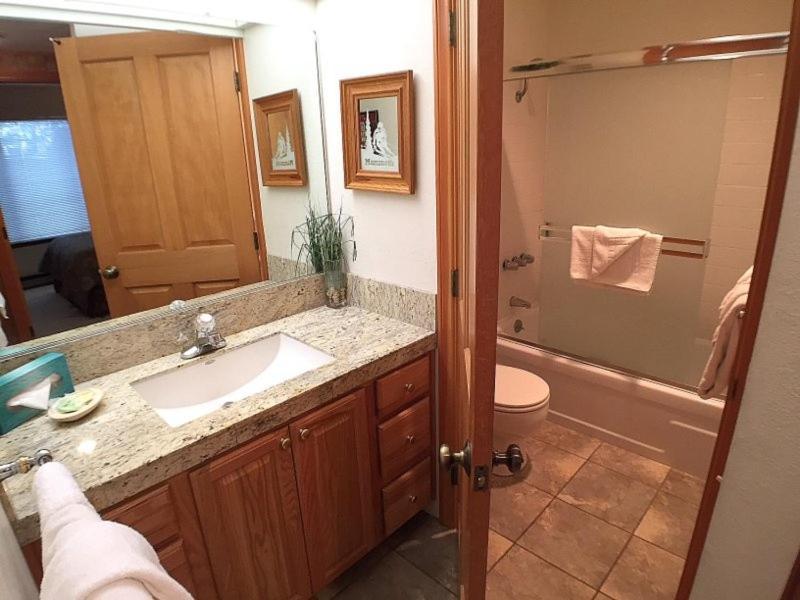 Standard With Free Parking * Mammoth Lakes