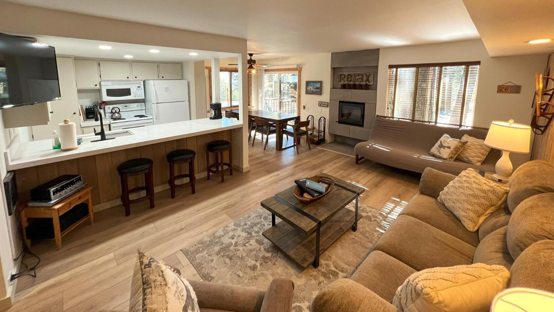 Standard With Free Parking * Mammoth Lakes